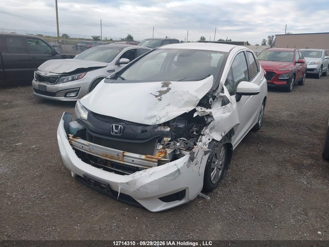 Honda FIT LX 2017 3HGGK5H51HM103153 Image 2