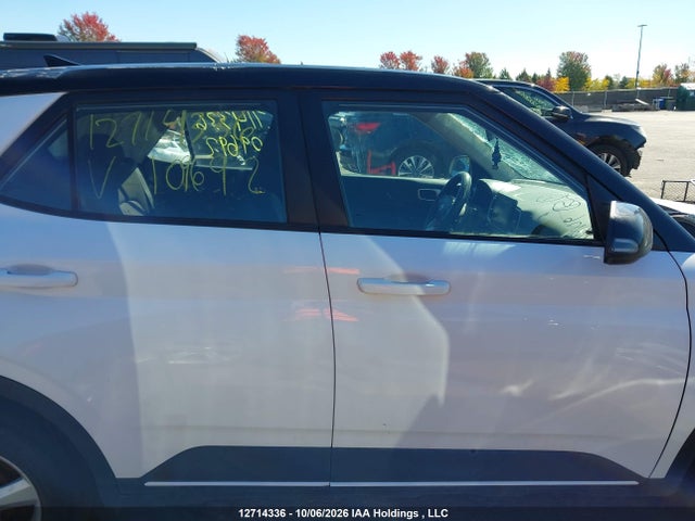 Продаж на аукціоні авто 2021 Hyundai Venue Essential Auto Ivt With Two-tone Body Colour, vin: KMHRB8A32MU109692, номер лоту: 12714336