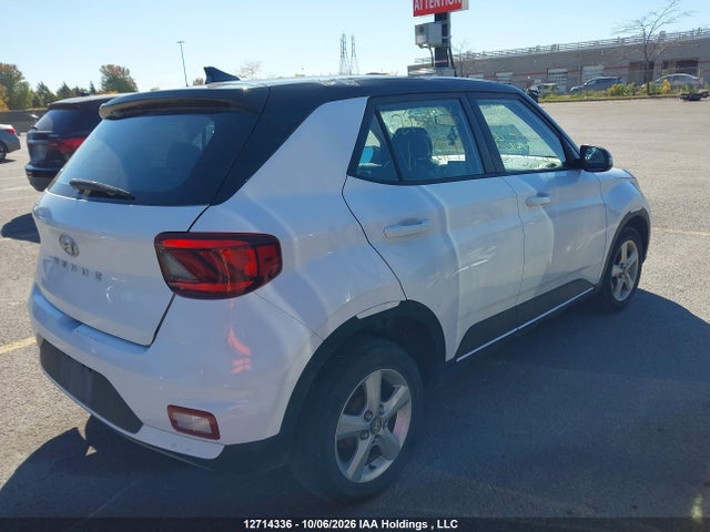 Продаж на аукціоні авто 2021 Hyundai Venue Essential Auto Ivt With Two-tone Body Colour, vin: KMHRB8A32MU109692, номер лоту: 12714336