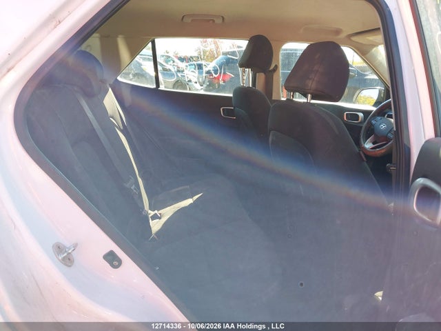 Продаж на аукціоні авто 2021 Hyundai Venue Essential Auto Ivt With Two-tone Body Colour, vin: KMHRB8A32MU109692, номер лоту: 12714336