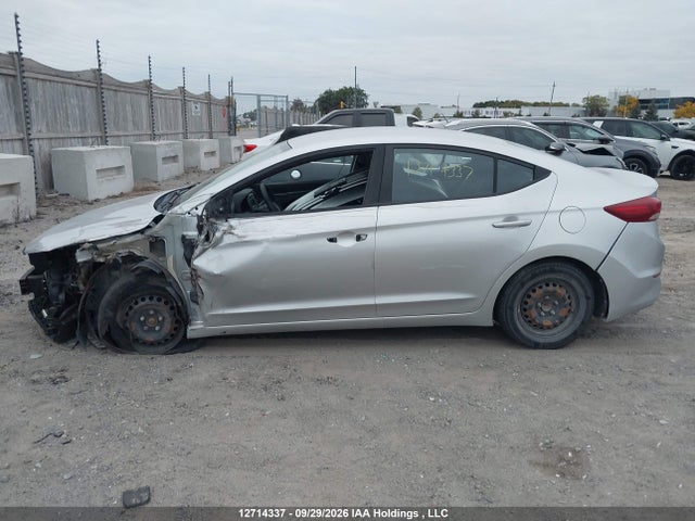 Hyundai ELANTRA SE 2017 5NPD74LF2HH144989 Image 15