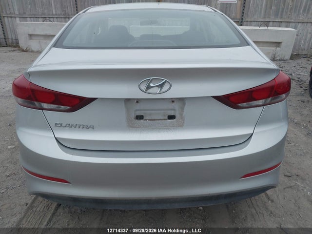 Hyundai ELANTRA SE 2017 5NPD74LF2HH144989 Image 17