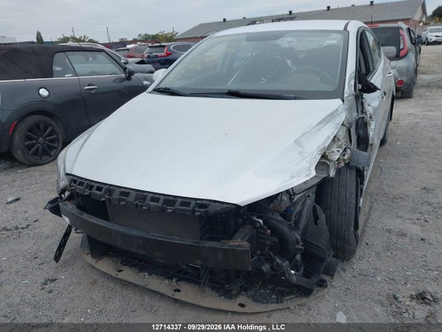 Hyundai ELANTRA SE 2017 5NPD74LF2HH144989 Image 2