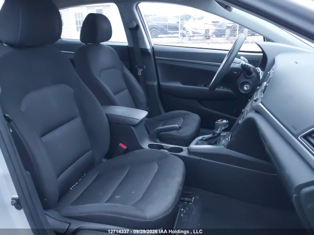 Hyundai ELANTRA SE 2017 5NPD74LF2HH144989 Image 5