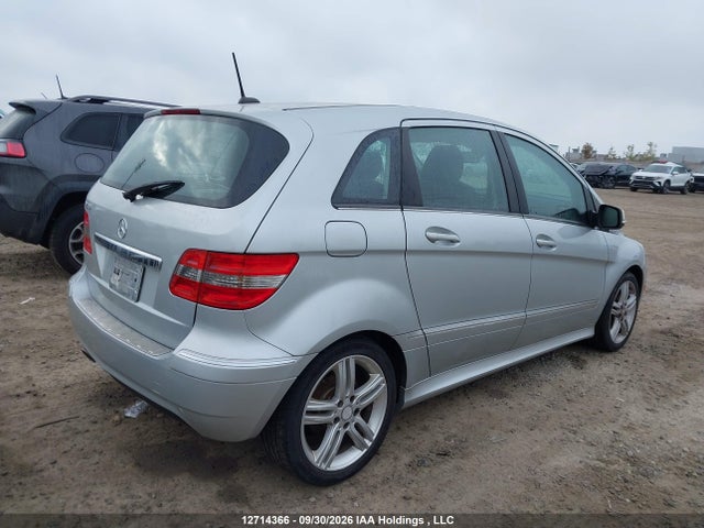 2011 Mercedes-benz B 200 მანქანა იყიდება აუქციონზე, vin: WDDFH3DB6BJ720003, აუქციონის ნომერი: 12714366