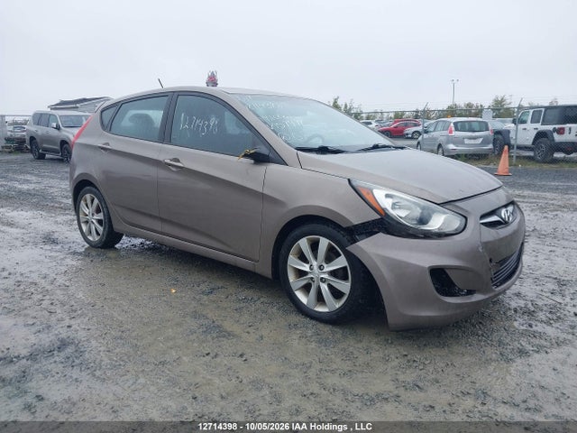 2014 Hyundai Accent Gls მანქანა იყიდება აუქციონზე, vin: KMHCU5AE6EU157472, აუქციონის ნომერი: 12714398