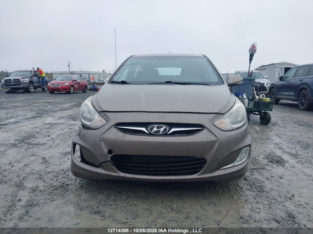 2014 Hyundai Accent Gls მანქანა იყიდება აუქციონზე, vin: KMHCU5AE6EU157472, აუქციონის ნომერი: 12714398