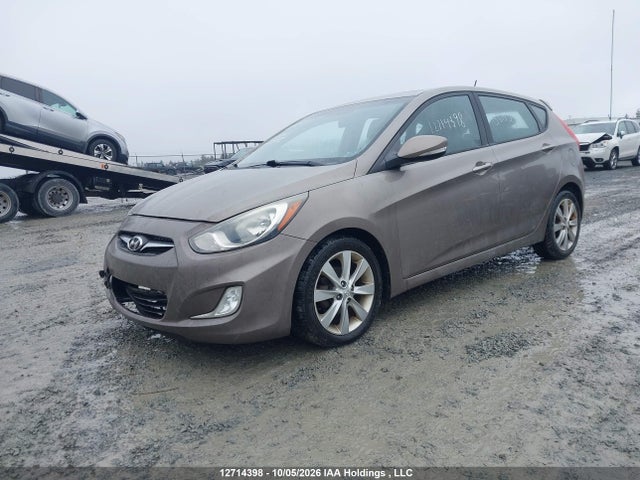 2014 Hyundai Accent Gls მანქანა იყიდება აუქციონზე, vin: KMHCU5AE6EU157472, აუქციონის ნომერი: 12714398