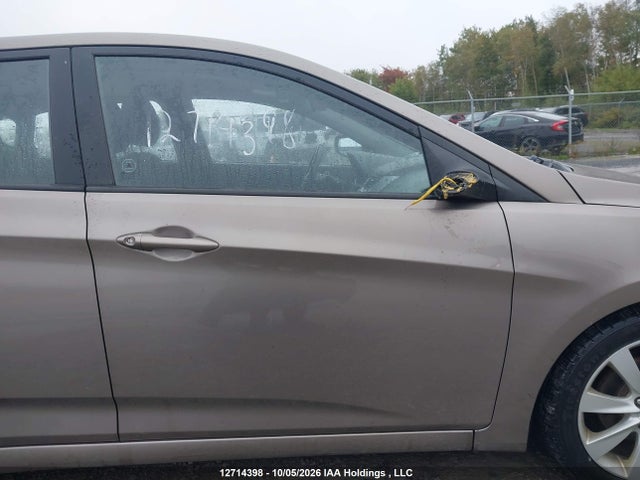 2014 Hyundai Accent Gls მანქანა იყიდება აუქციონზე, vin: KMHCU5AE6EU157472, აუქციონის ნომერი: 12714398