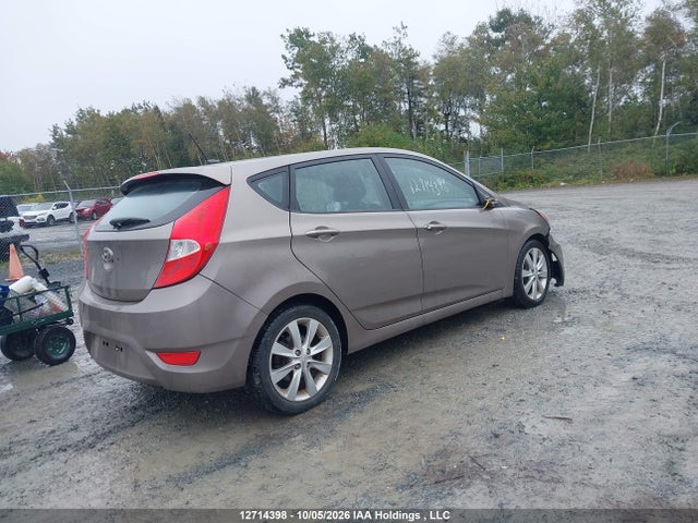 2014 Hyundai Accent Gls მანქანა იყიდება აუქციონზე, vin: KMHCU5AE6EU157472, აუქციონის ნომერი: 12714398