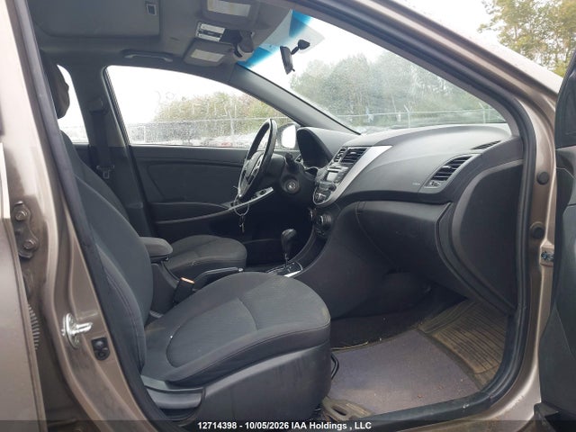 2014 Hyundai Accent Gls მანქანა იყიდება აუქციონზე, vin: KMHCU5AE6EU157472, აუქციონის ნომერი: 12714398
