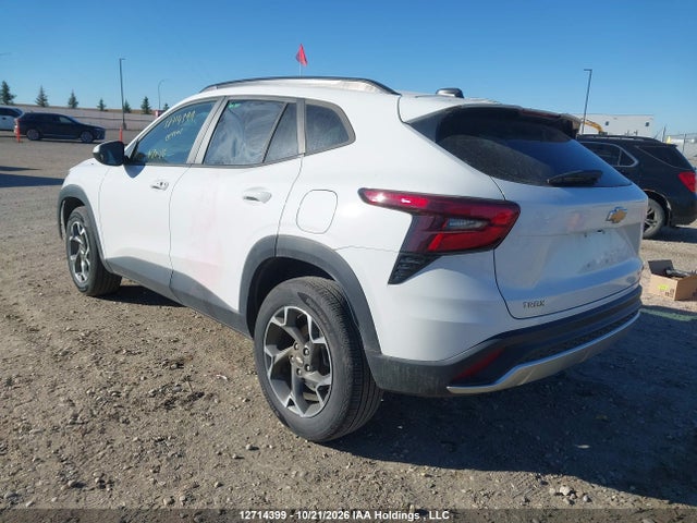 Chevrolet TRAX 1LT 2024 KL77LHE2XRC017234 Image 3