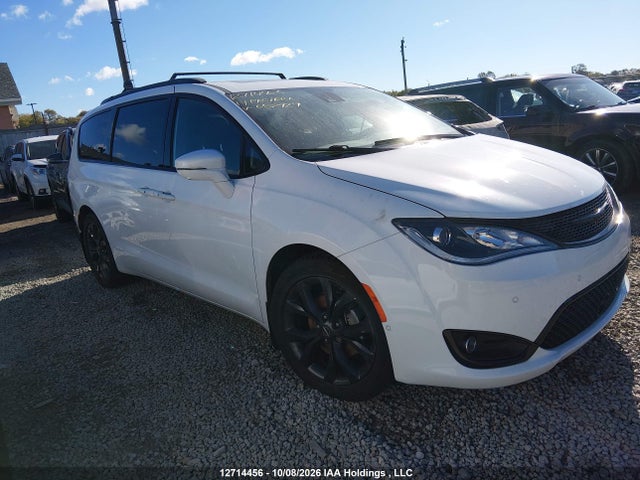 Chrysler Pacifica Limited 2019 2C4RC1GG0KR657929 Image 13