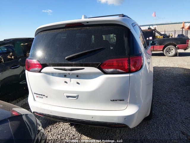 Chrysler Pacifica Limited 2019 2C4RC1GG0KR657929 Image 16