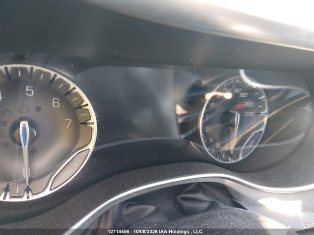 Chrysler Pacifica Limited 2019 2C4RC1GG0KR657929 Image 7