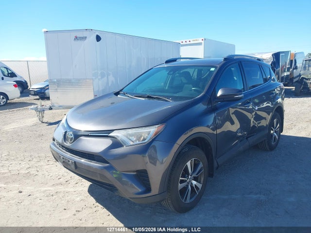 Toyota RAV4 2018 2T3ZFREV3JW467490 Image 2