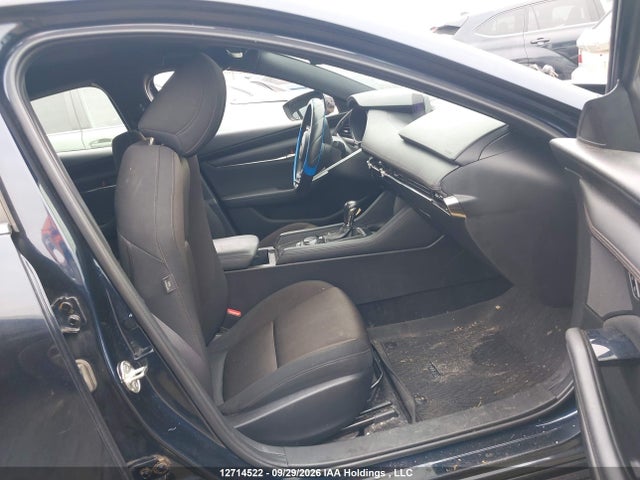 Продажа на аукционе авто 2019 Mazda 3 Preferred Plus, vin: JM1BPALM2K1106004, номер лота: 12714522