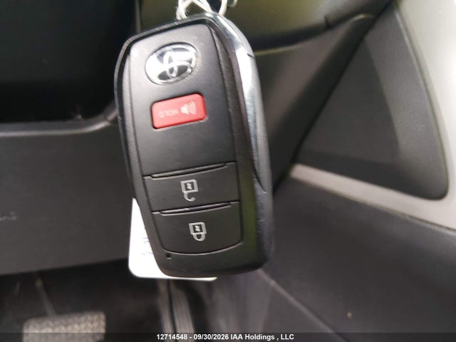 Продажа на аукционе авто 2024 Toyota Corolla Cross Hybrid Se, vin: 7MUFBABG5RV034763, номер лота: 12714548