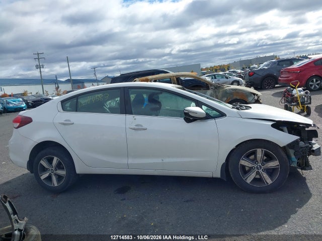 2018 Kia Forte Ex მანქანა იყიდება აუქციონზე, vin: 3KPFL4A83JE222425, აუქციონის ნომერი: 12714583