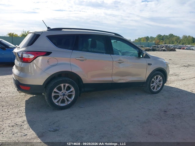 12714638 :رقم المزاد ، 1FMCU9GD4JUA32860 vin ، 2018 Ford Escape Se مزاد بيع