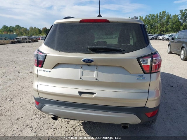 12714638 :رقم المزاد ، 1FMCU9GD4JUA32860 vin ، 2018 Ford Escape Se مزاد بيع