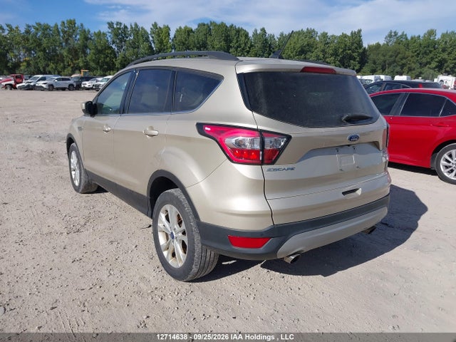 12714638 :رقم المزاد ، 1FMCU9GD4JUA32860 vin ، 2018 Ford Escape Se مزاد بيع