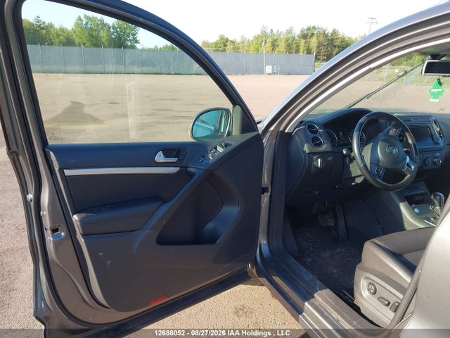 12688052 :رقم المزاد ، WVGMV7AX4HK035837 vin ، 2017 Volkswagen Tiguan Comfortline مزاد بيع