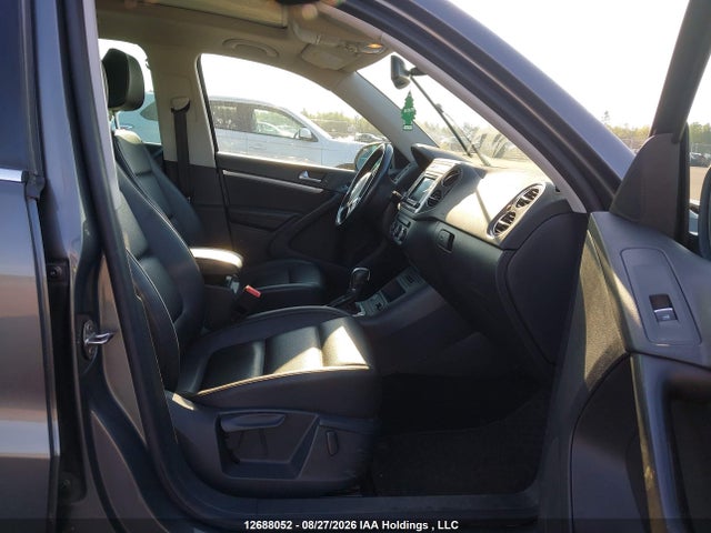 12688052 :رقم المزاد ، WVGMV7AX4HK035837 vin ، 2017 Volkswagen Tiguan Comfortline مزاد بيع