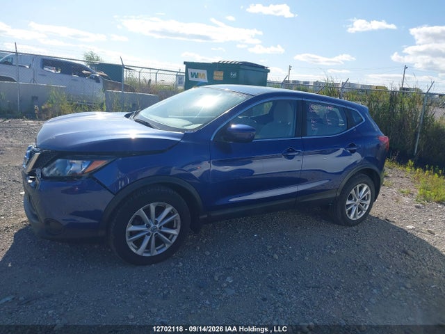 2017 Nissan Qashqai S/sl/sv მანქანა იყიდება აუქციონზე, vin: JN1BJ1CR1HW107057, აუქციონის ნომერი: 12702118