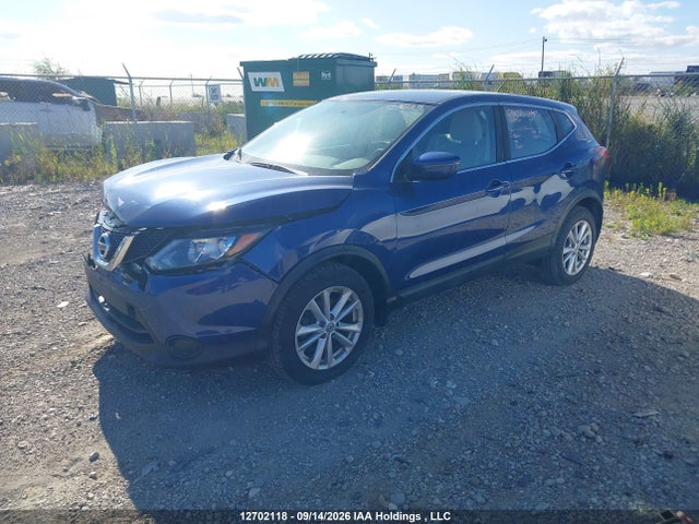 2017 Nissan Qashqai S/sl/sv მანქანა იყიდება აუქციონზე, vin: JN1BJ1CR1HW107057, აუქციონის ნომერი: 12702118