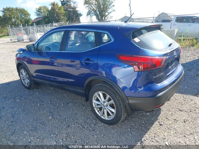 2017 Nissan Qashqai S/sl/sv მანქანა იყიდება აუქციონზე, vin: JN1BJ1CR1HW107057, აუქციონის ნომერი: 12702118