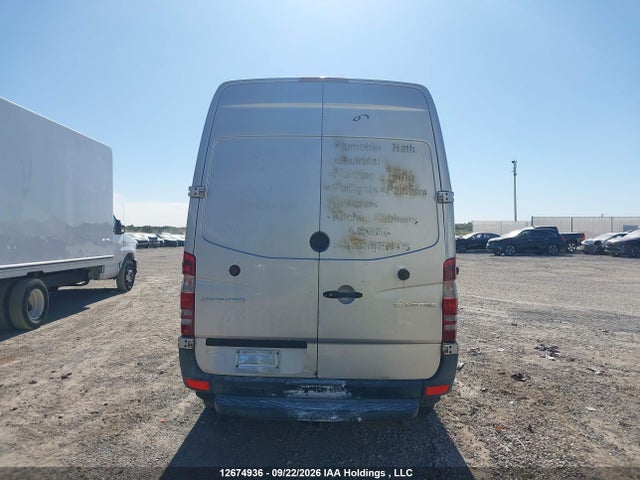 2014 Mercedes-benz Sprinter 2500 Standard Roof მანქანა იყიდება აუქციონზე, vin: WD3BE7DCXE5831842, აუქციონის ნომერი: 12674936