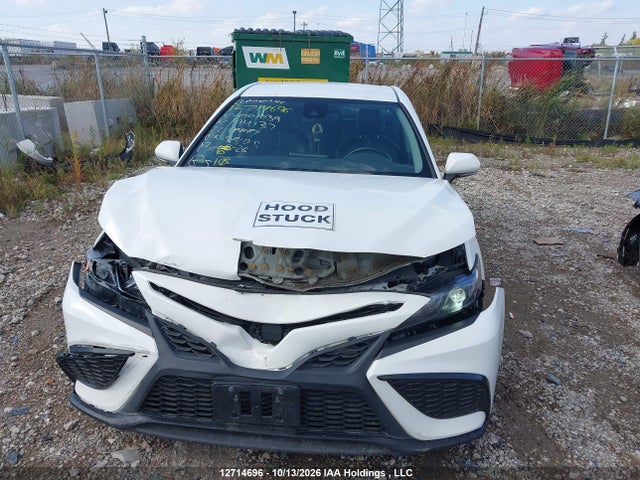 4T1G11AK1NU001039 Toyota CAMRY SE