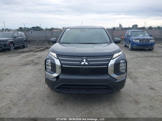 2025 Mitsubishi Outlander Es მანქანა იყიდება აუქციონზე, vin: JA4J4UA8XSZ626765, აუქციონის ნომერი: 12714700