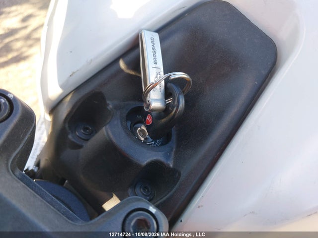 Ducati Monster 821 2015 ZDM1RBTS3FB006315 Image 11