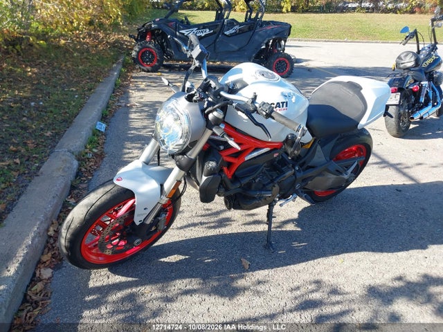 Ducati Monster 821 2015 ZDM1RBTS3FB006315 Image 2