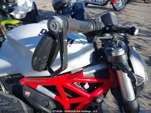 Ducati Monster 821 2015 ZDM1RBTS3FB006315 Image 22