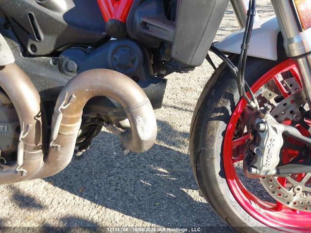 Ducati Monster 821 2015 ZDM1RBTS3FB006315 Image 23