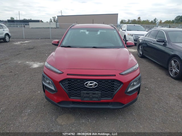 12714752 :رقم المزاد ، KM8K12AAXJU117079 vin ، 2018 Hyundai Kona Se مزاد بيع