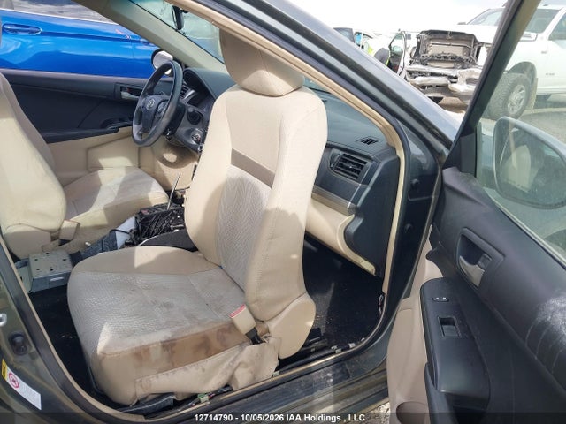12714790 :رقم المزاد ، 4T1BF1FK4CU566029 vin ، 2012 Toyota Camry Se/le/xle مزاد بيع