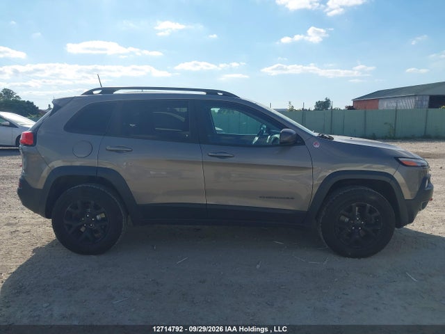 Продаж на аукціоні авто 2016 Jeep Cherokee Trailhawk, vin: 1C4PJMBS4GW365984, номер лоту: 12714792