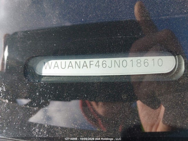 WAUANAF46JN018610 Audi A4 Komfort
