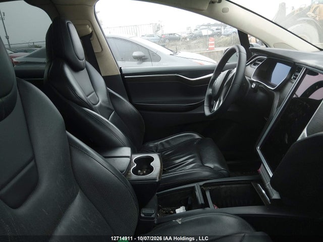 Продажа на аукционе авто 2016 Tesla Model X, vin: 5YJXCBE48GF014088, номер лота: 12714911