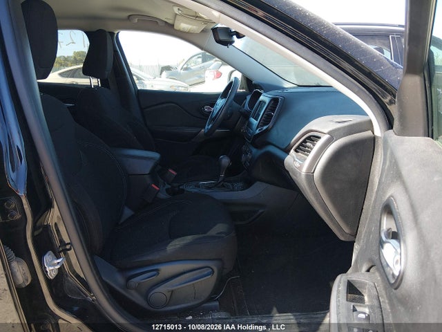 1C4PJLAB2MD183901 Jeep Cherokee Sport