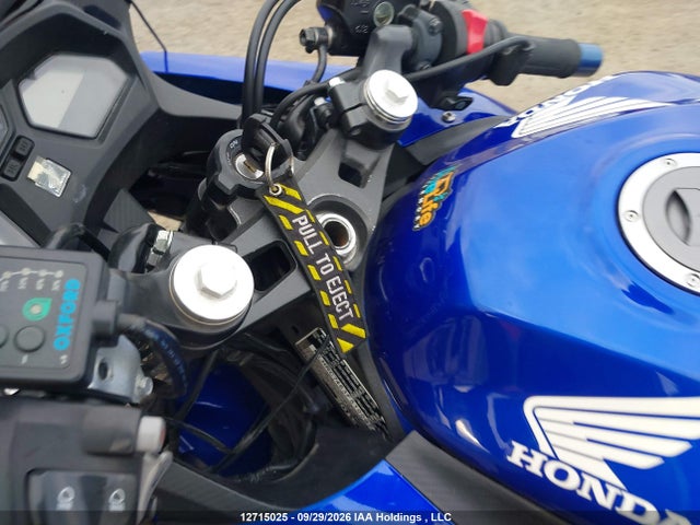 12715025 :رقم المزاد ، MLHRC7463F5100074 vin ، 2015 Honda Cbr650 F مزاد بيع