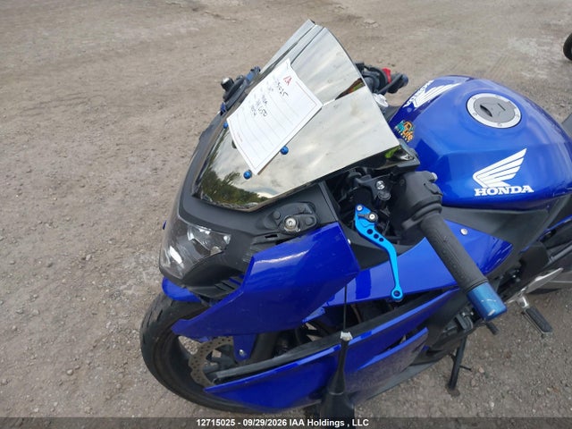 12715025 :رقم المزاد ، MLHRC7463F5100074 vin ، 2015 Honda Cbr650 F مزاد بيع
