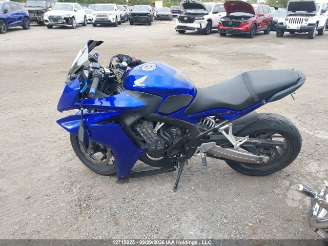 12715025 :رقم المزاد ، MLHRC7463F5100074 vin ، 2015 Honda Cbr650 F مزاد بيع