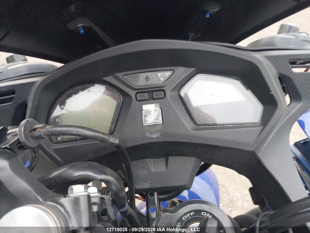 12715025 :رقم المزاد ، MLHRC7463F5100074 vin ، 2015 Honda Cbr650 F مزاد بيع
