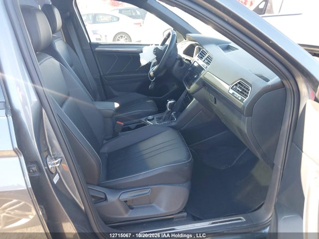 3VV8B7AX5RM063964 Volkswagen Tiguan Se R-line Black