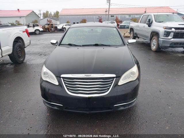 12715070 :رقم المزاد ، 1C3CCBCG3EN178122 vin ، 2014 Chrysler 200 مزاد بيع